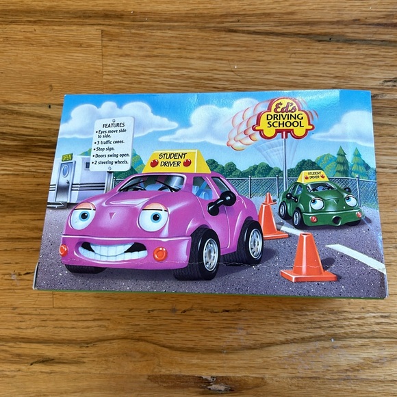 Chevron Cars Danni Driver - Picture 3 of 3